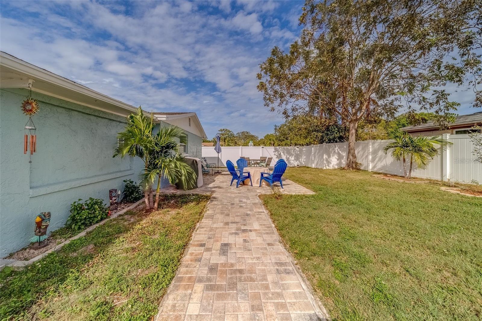 Image 39 of 64 For 2646 Albion Street