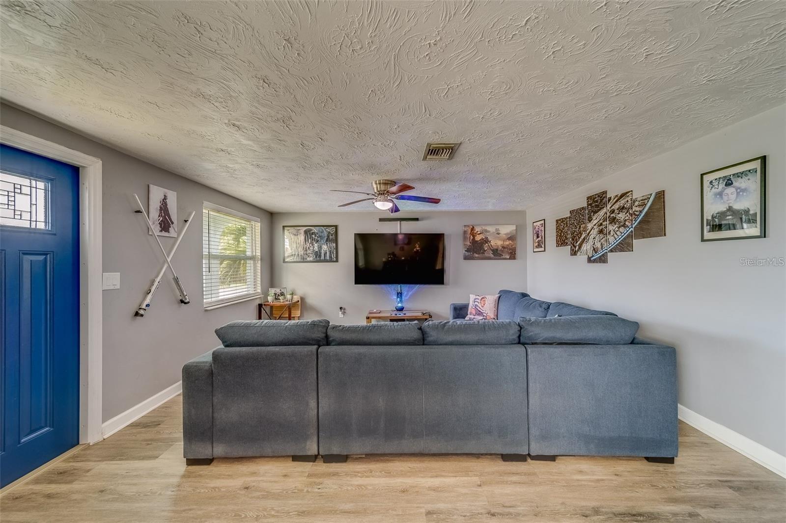 Image 6 of 64 For 2646 Albion Street