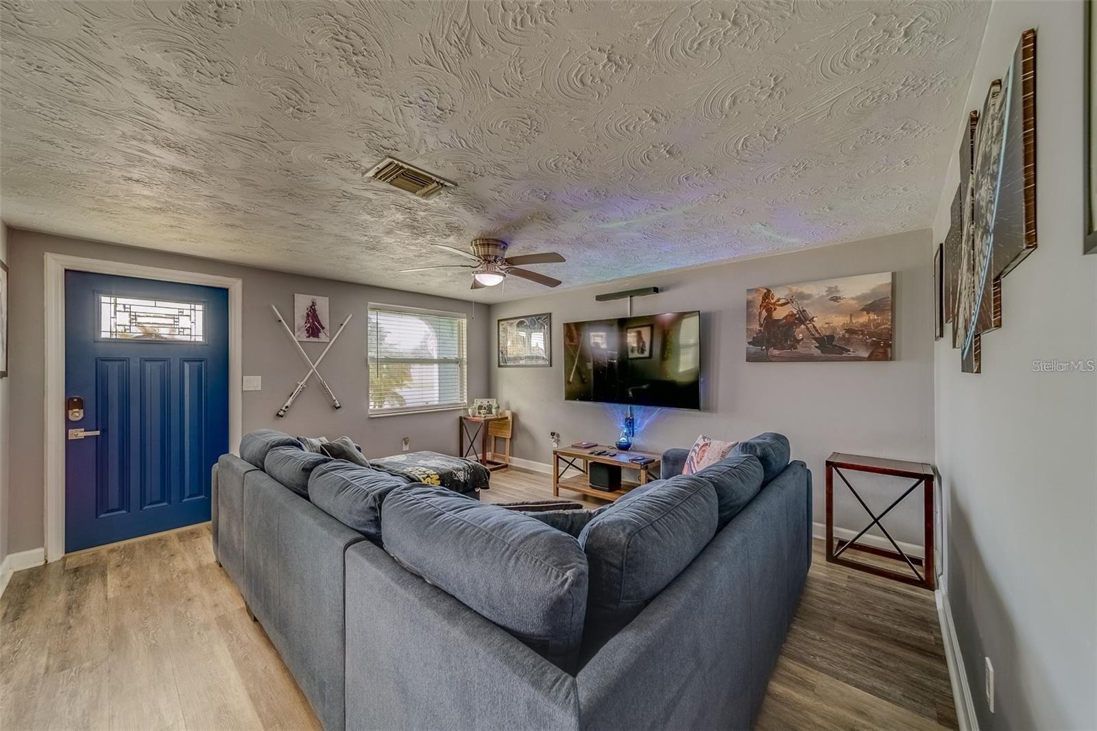 Image 7 of 64 For 2646 Albion Street