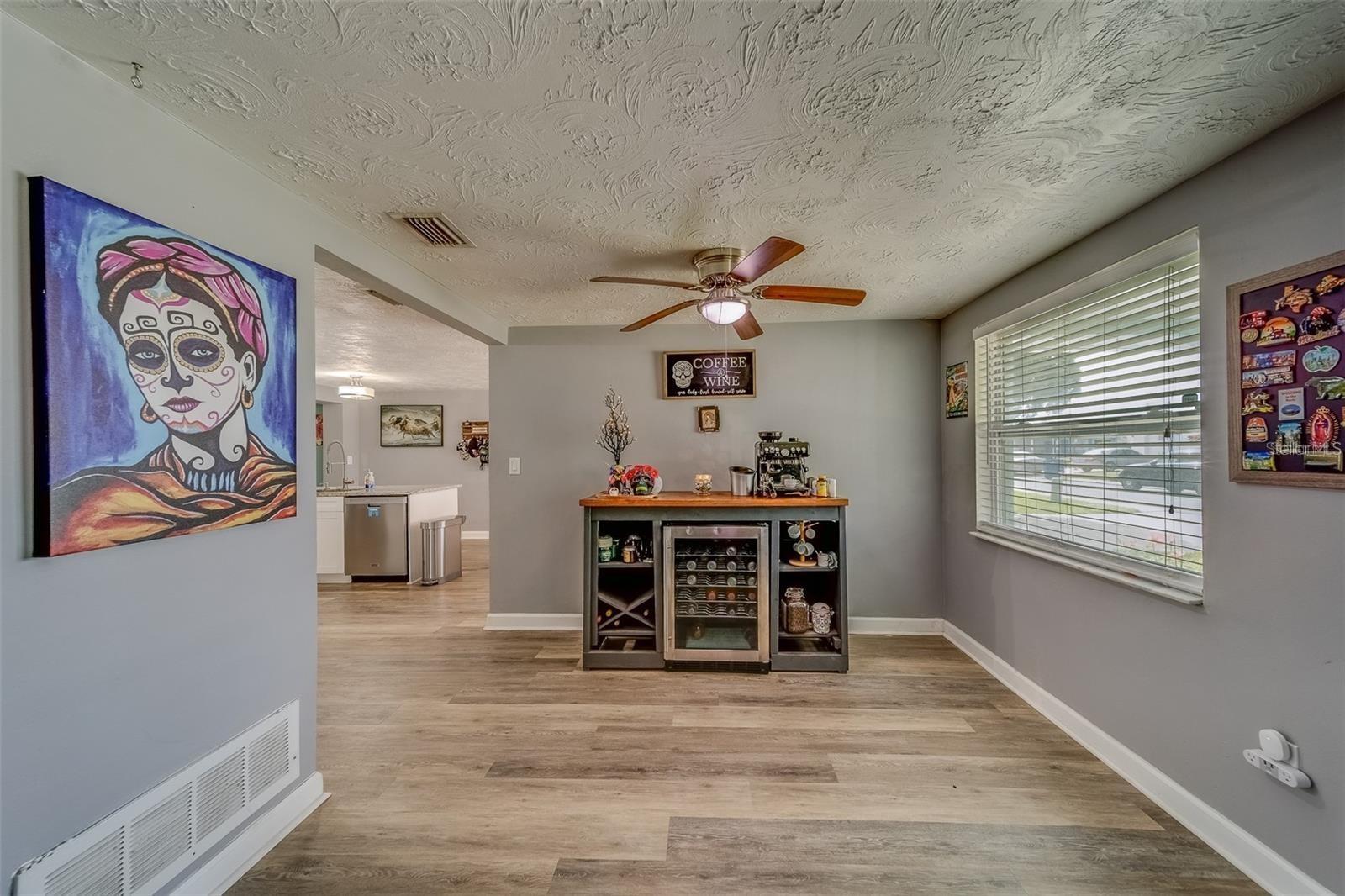 Image 9 of 64 For 2646 Albion Street