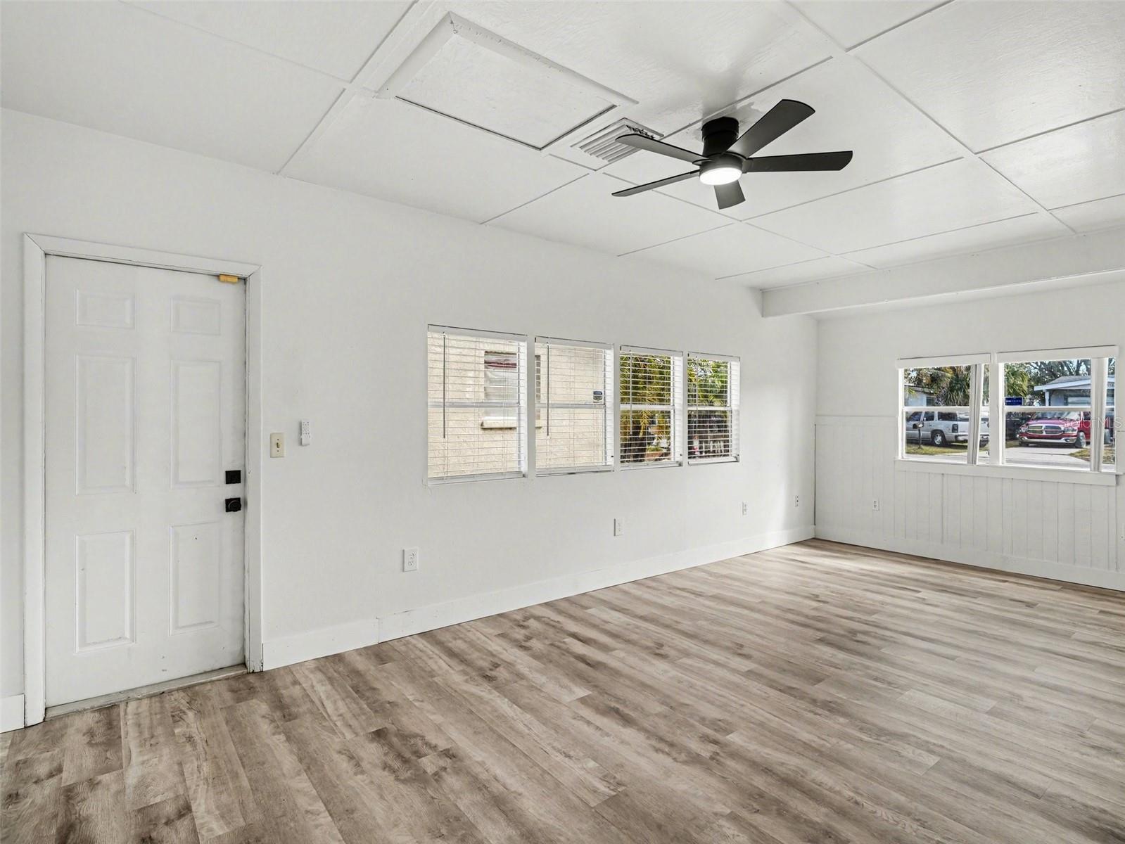 Image 11 of 19 For 1207 22nd Avenue W