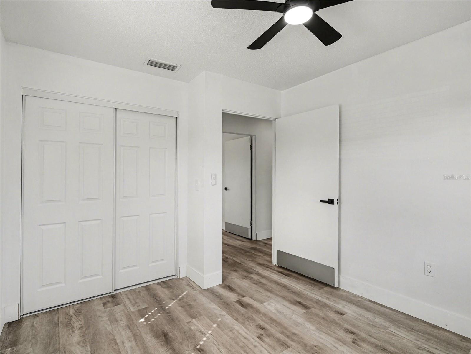 Image 13 of 19 For 1207 22nd Avenue W