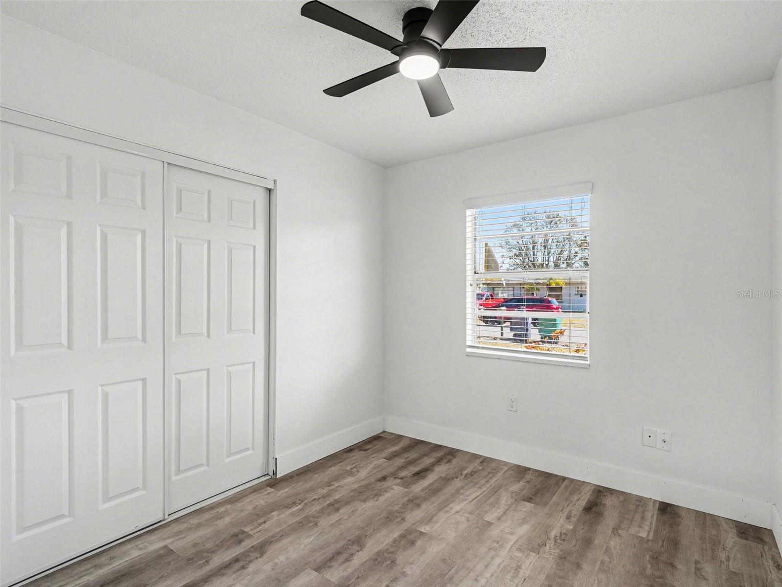 Image 16 of 19 For 1207 22nd Avenue W