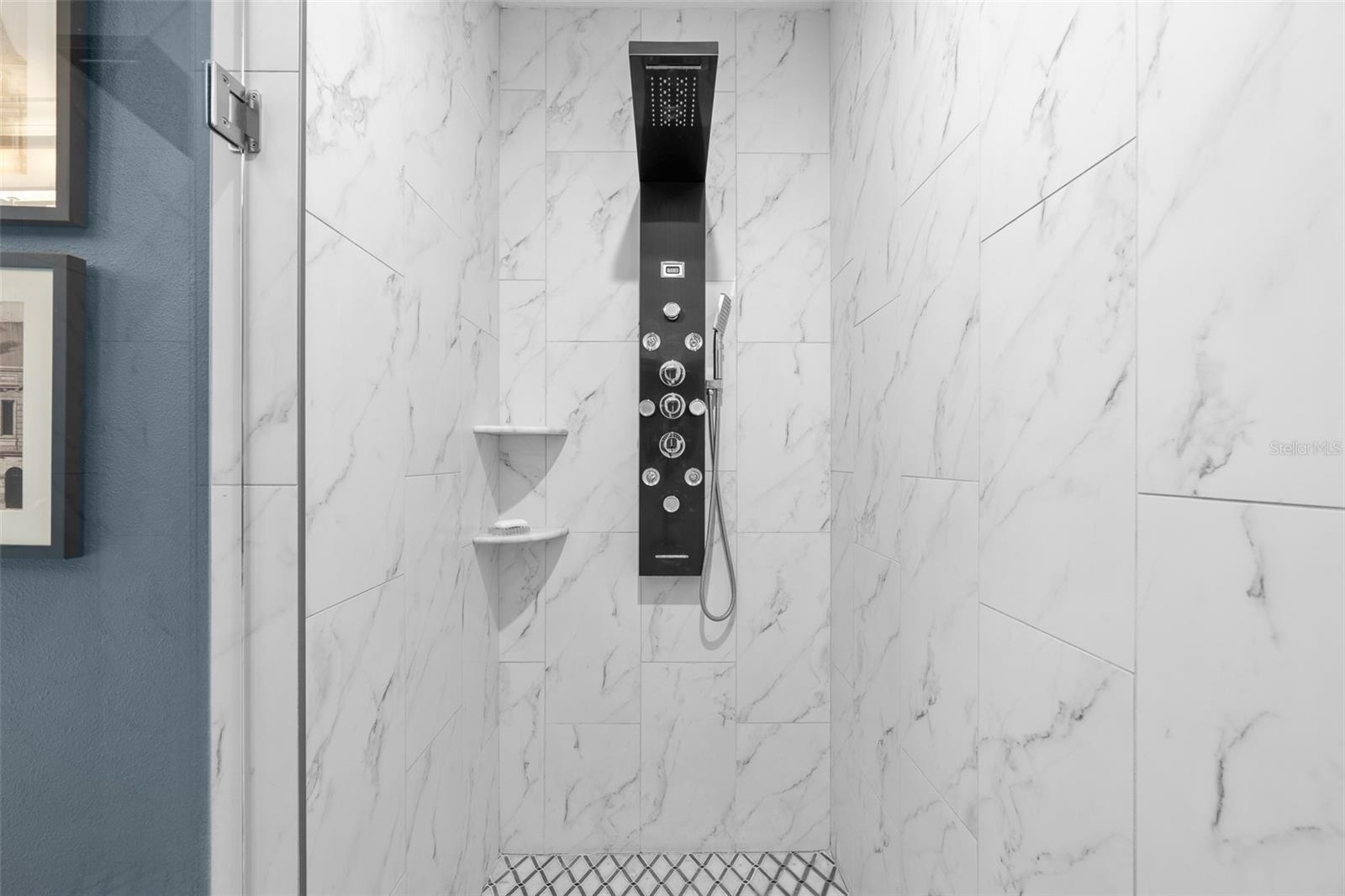 Image 22 of 35 For 503 Manhattan Avenue