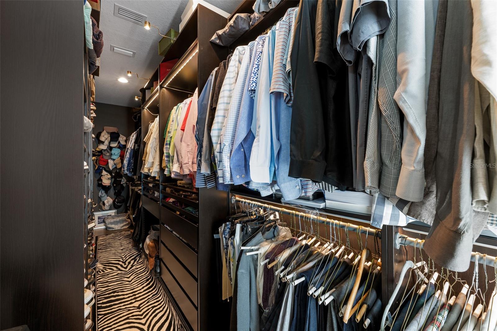 Image 23 of 35 For 503 Manhattan Avenue