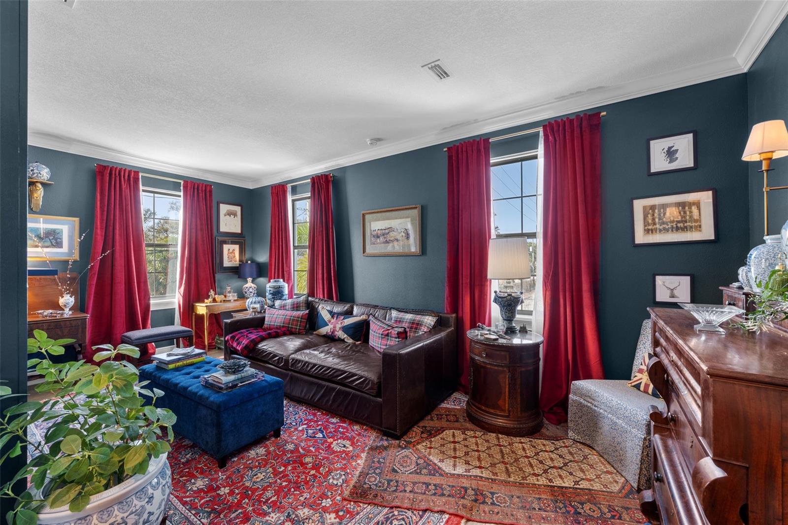 Image 25 of 35 For 503 Manhattan Avenue