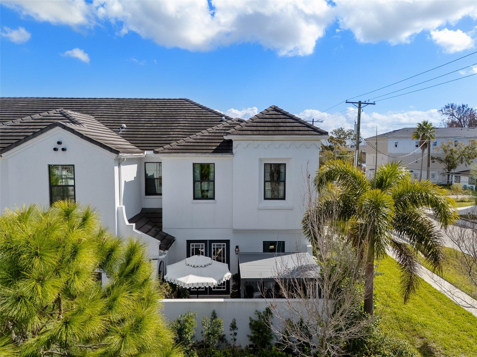 Image 32 of 35 For 503 Manhattan Avenue