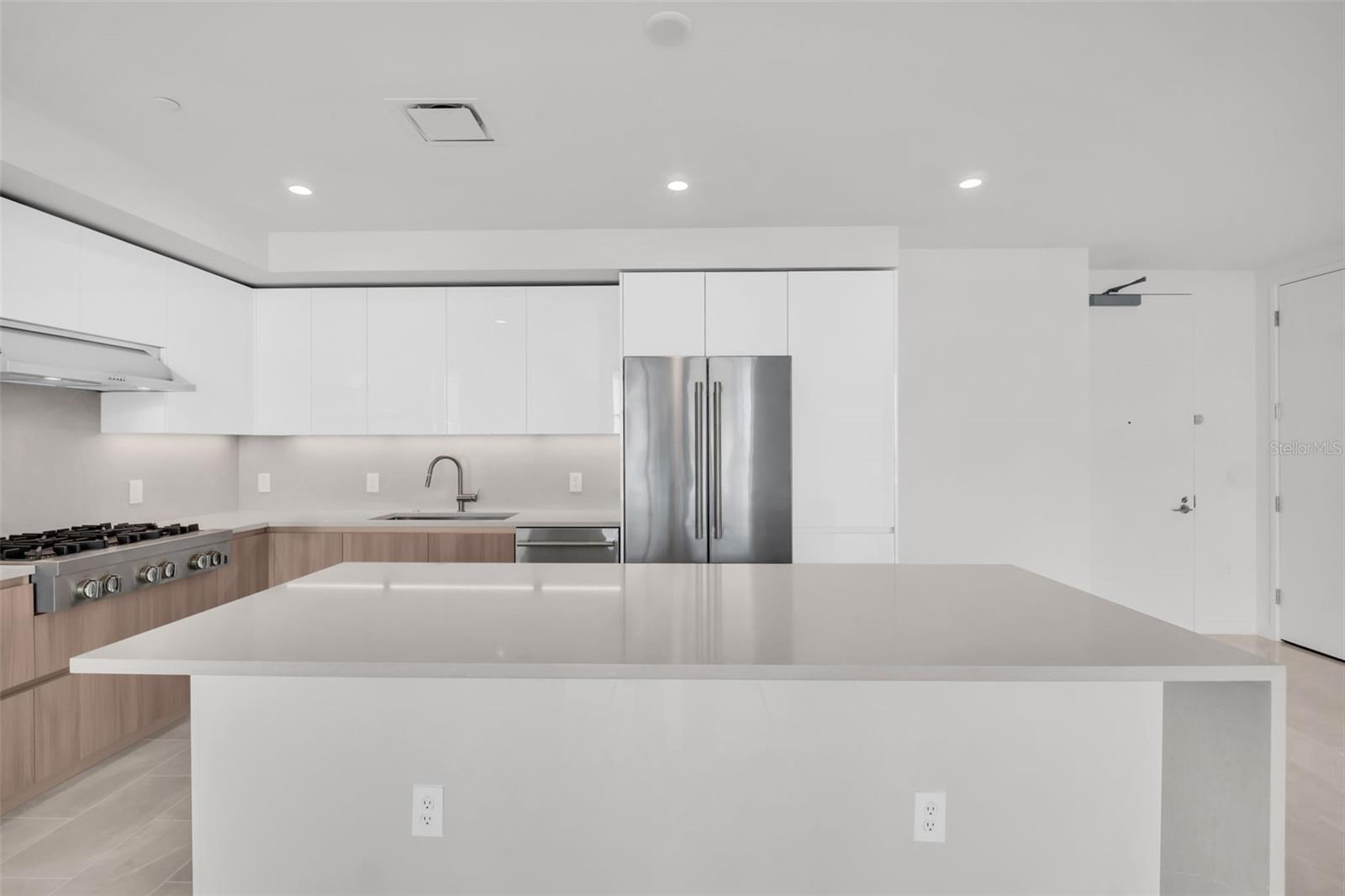 Image 10 of 70 For 400 Central Avenue 2205