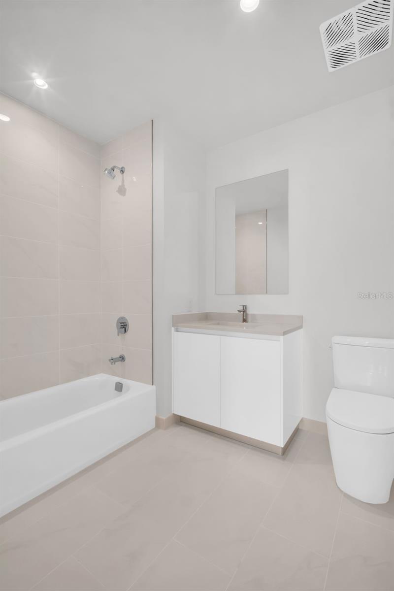 Image 34 of 70 For 400 Central Avenue 2205