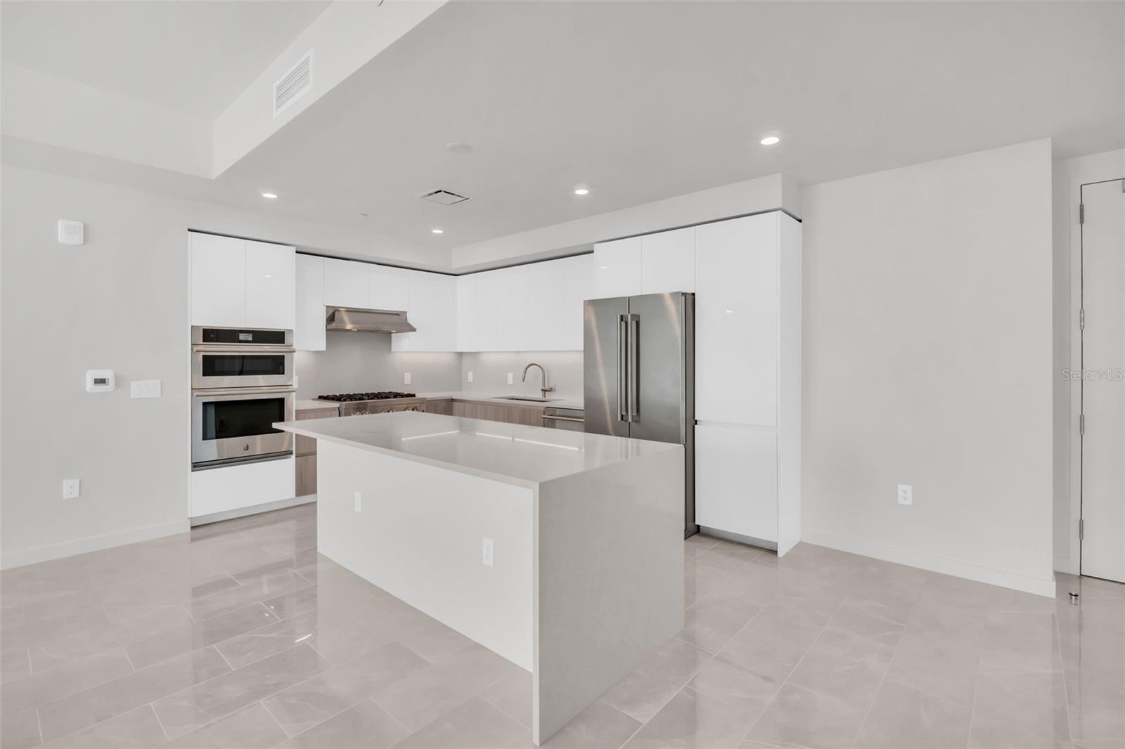 Image 4 of 70 For 400 Central Avenue 2205