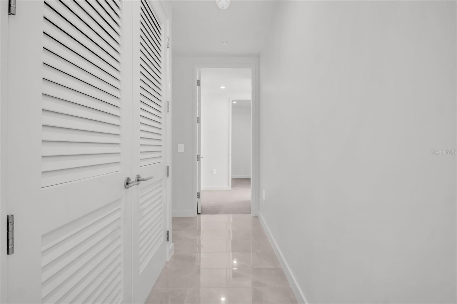 Image 41 of 70 For 400 Central Avenue 2205