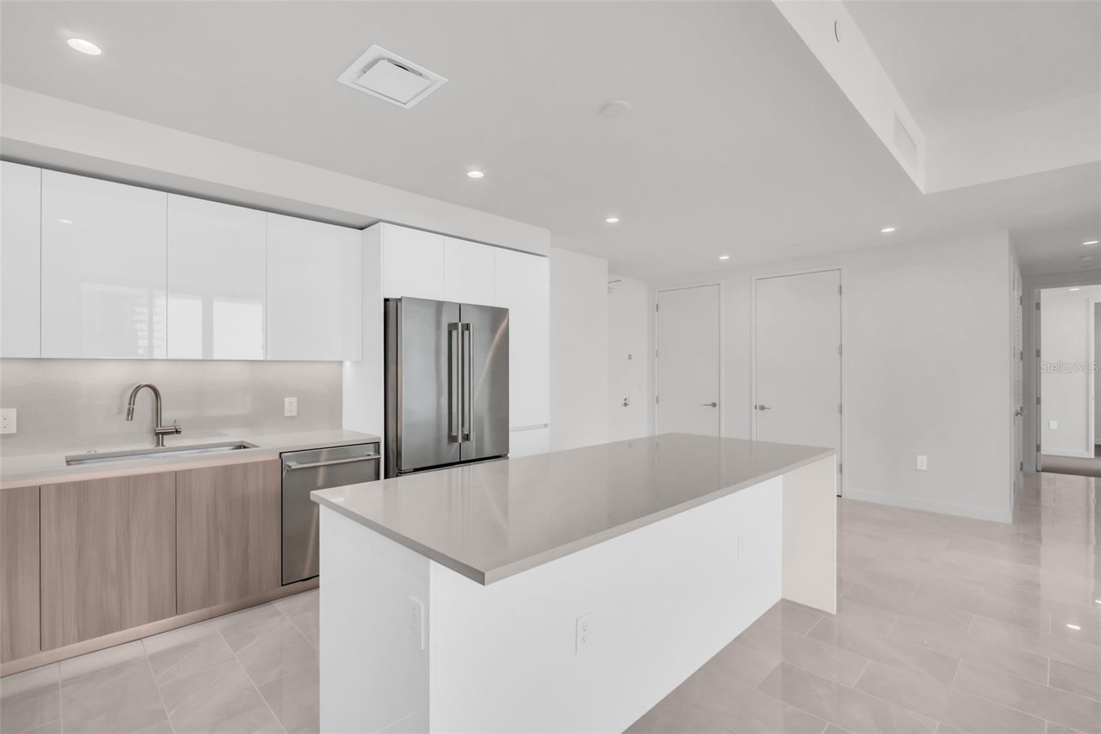 Image 7 of 70 For 400 Central Avenue 2205