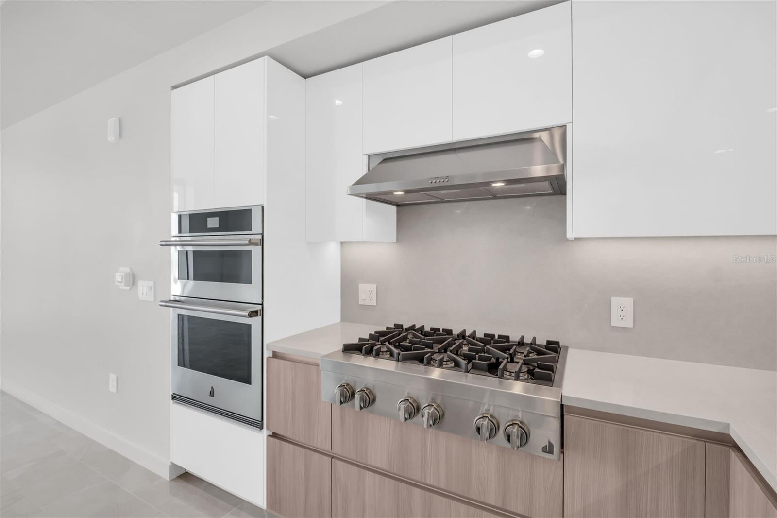 Image 9 of 70 For 400 Central Avenue 2205