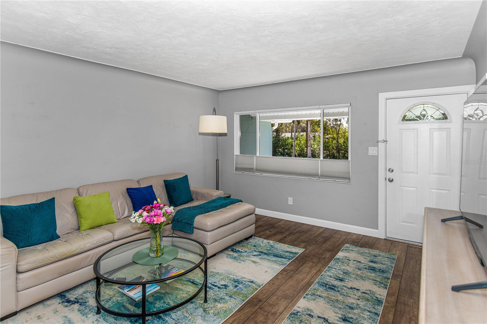 Image 10 of 36 For 6343 19th Avenue N