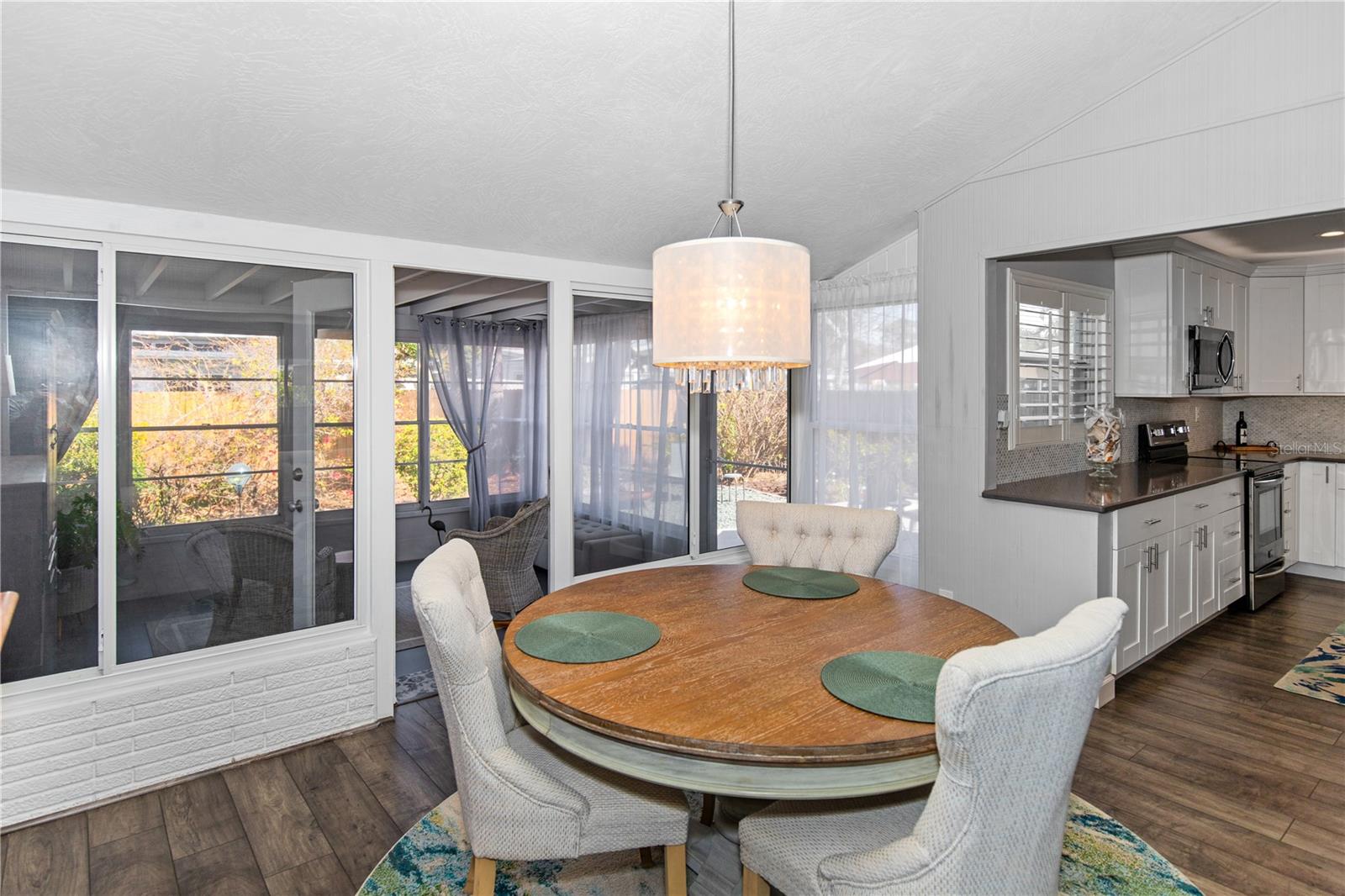 Image 15 of 36 For 6343 19th Avenue N