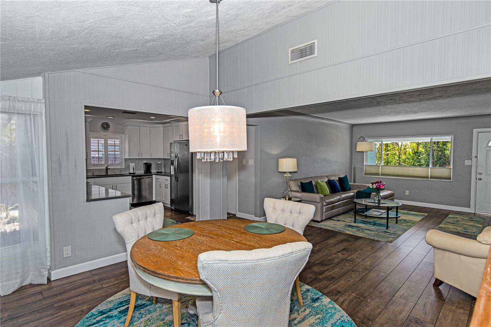 Image 16 of 36 For 6343 19th Avenue N