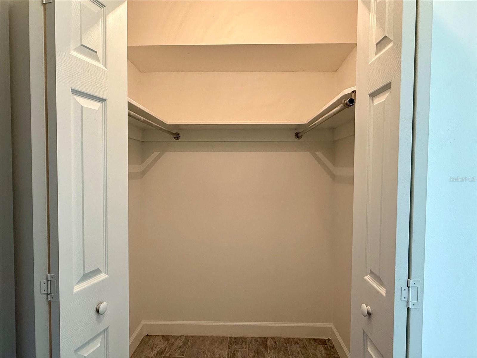 Image 23 of 35 For 4650 Cove Circle 108