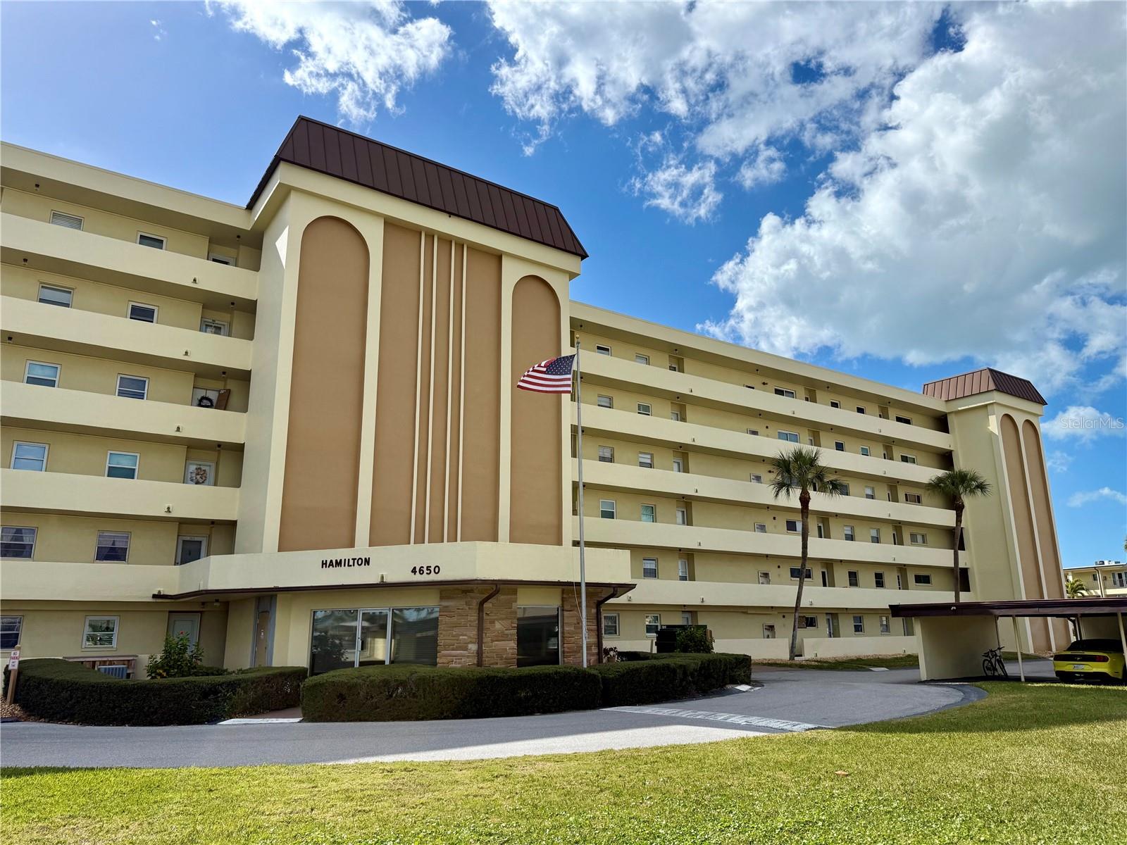 Image 24 of 35 For 4650 Cove Circle 108