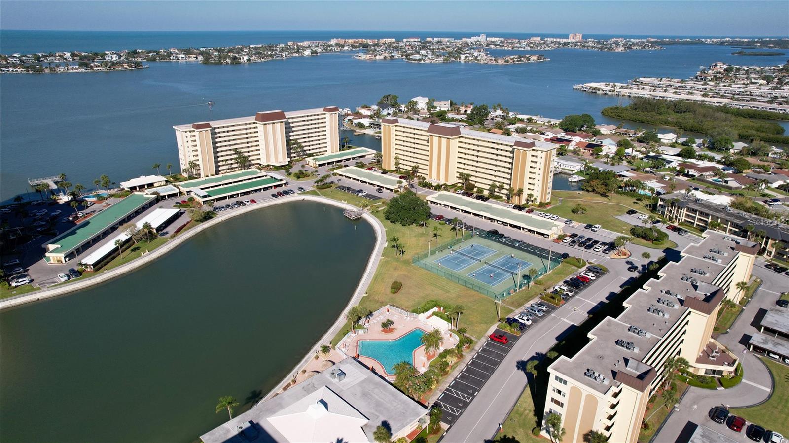 Image 34 of 35 For 4650 Cove Circle 108