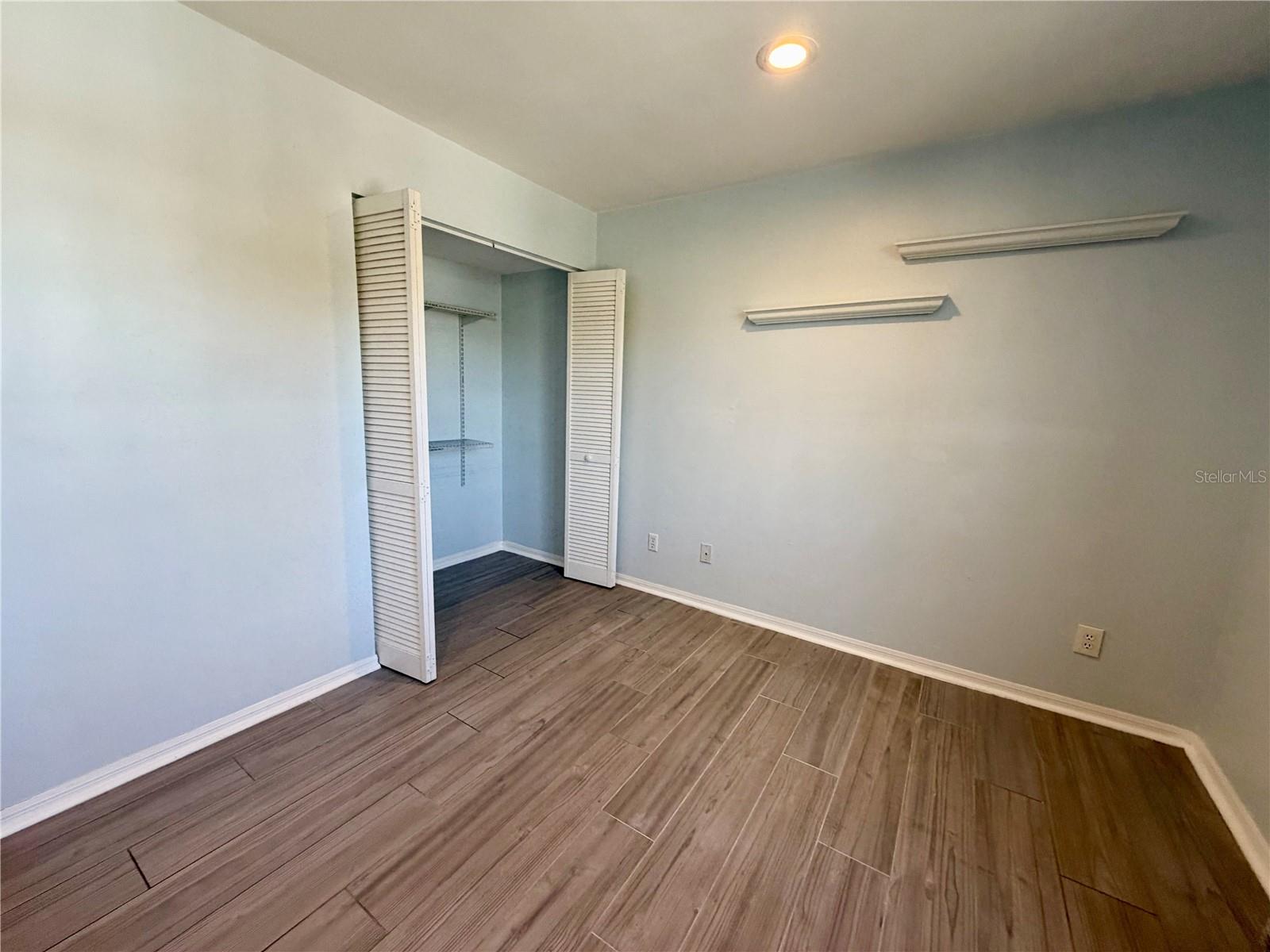 Image 7 of 14 For 3002 Cleveland Street B5