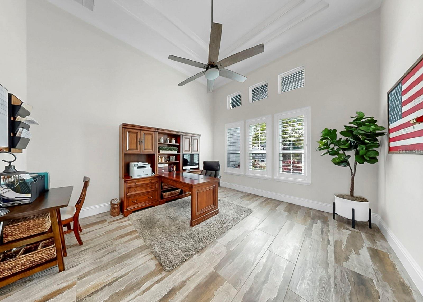 Listing photo id 8 for 813 Manns Harbor Drive