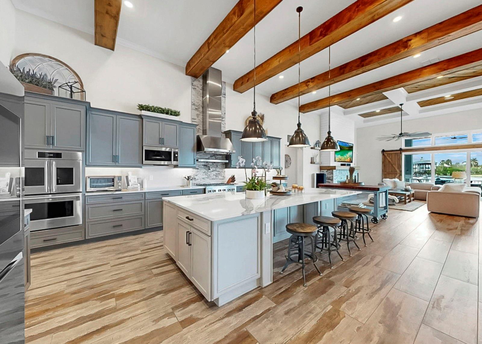 Listing photo id 9 for 813 Manns Harbor Drive