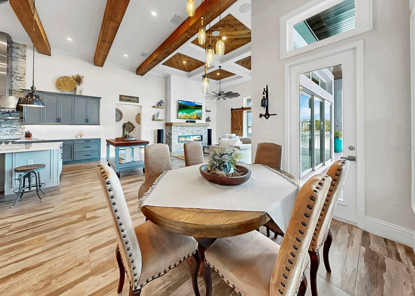 Listing photo id 19 for 813 Manns Harbor Drive