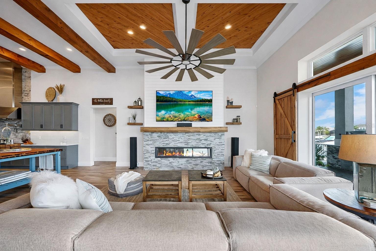 Listing photo id 21 for 813 Manns Harbor Drive