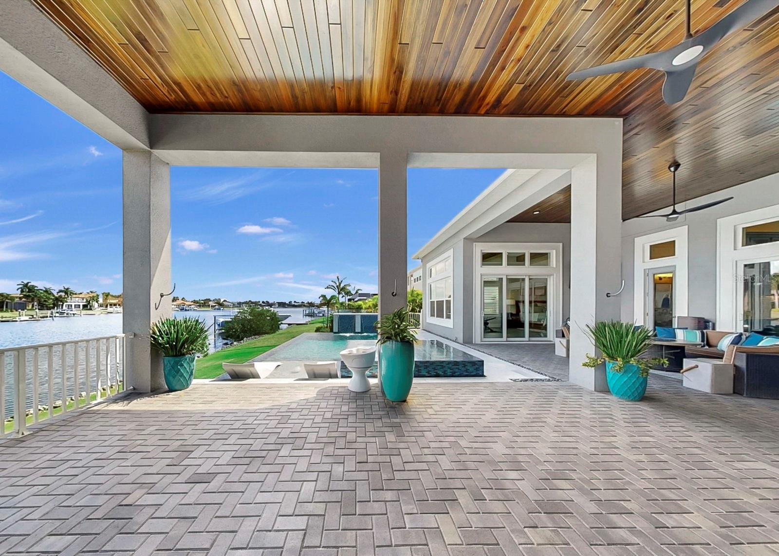 Listing photo id 46 for 813 Manns Harbor Drive