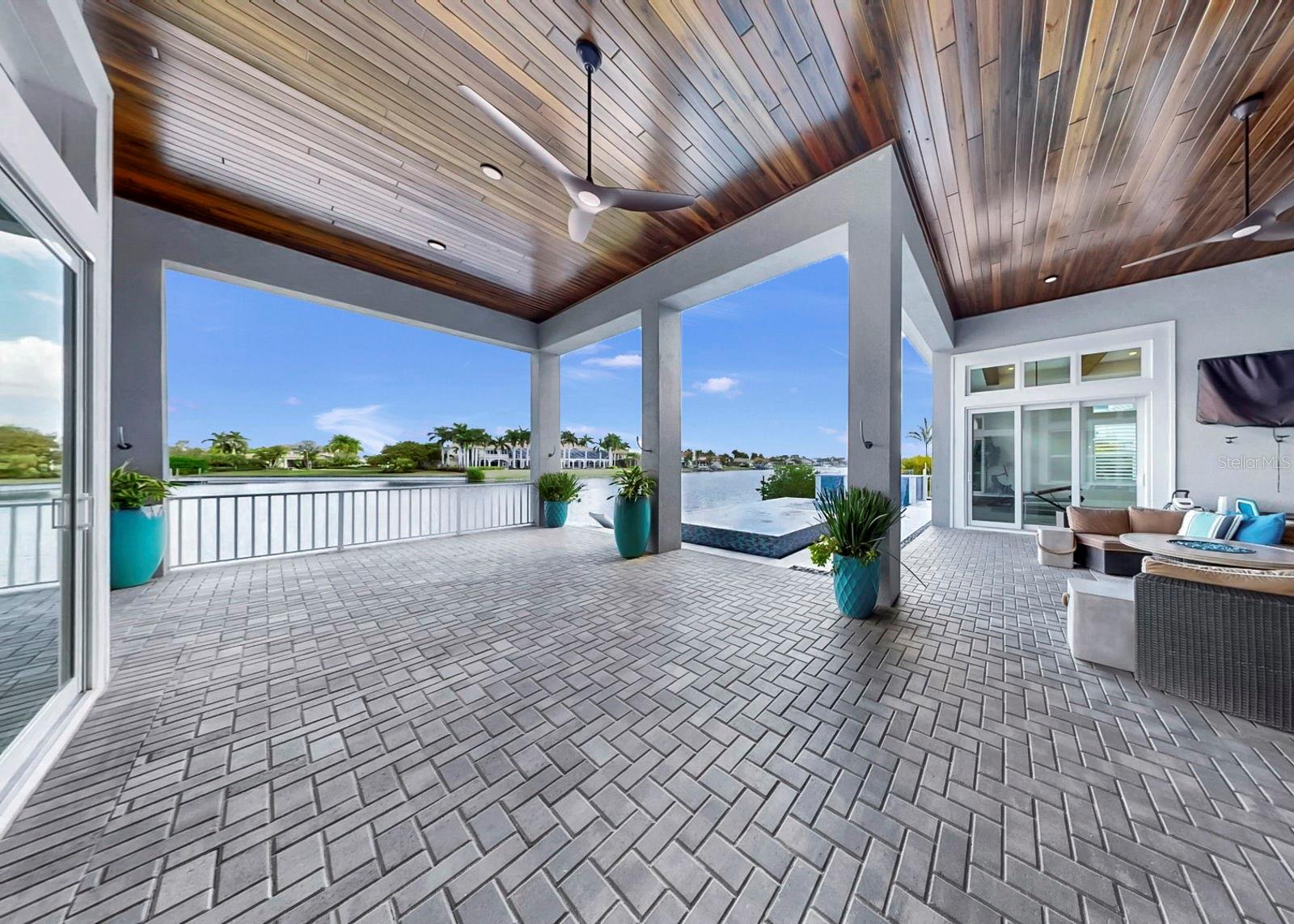 Listing photo id 50 for 813 Manns Harbor Drive