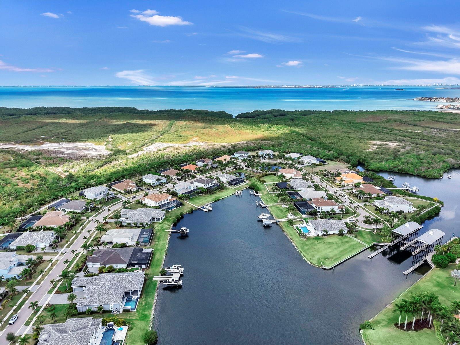 Listing photo id 77 for 813 Manns Harbor Drive