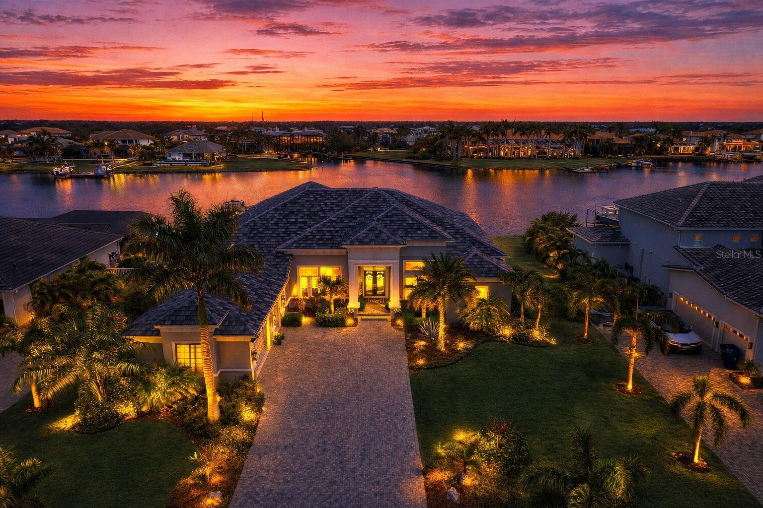 Listing photo id 78 for 813 Manns Harbor Drive