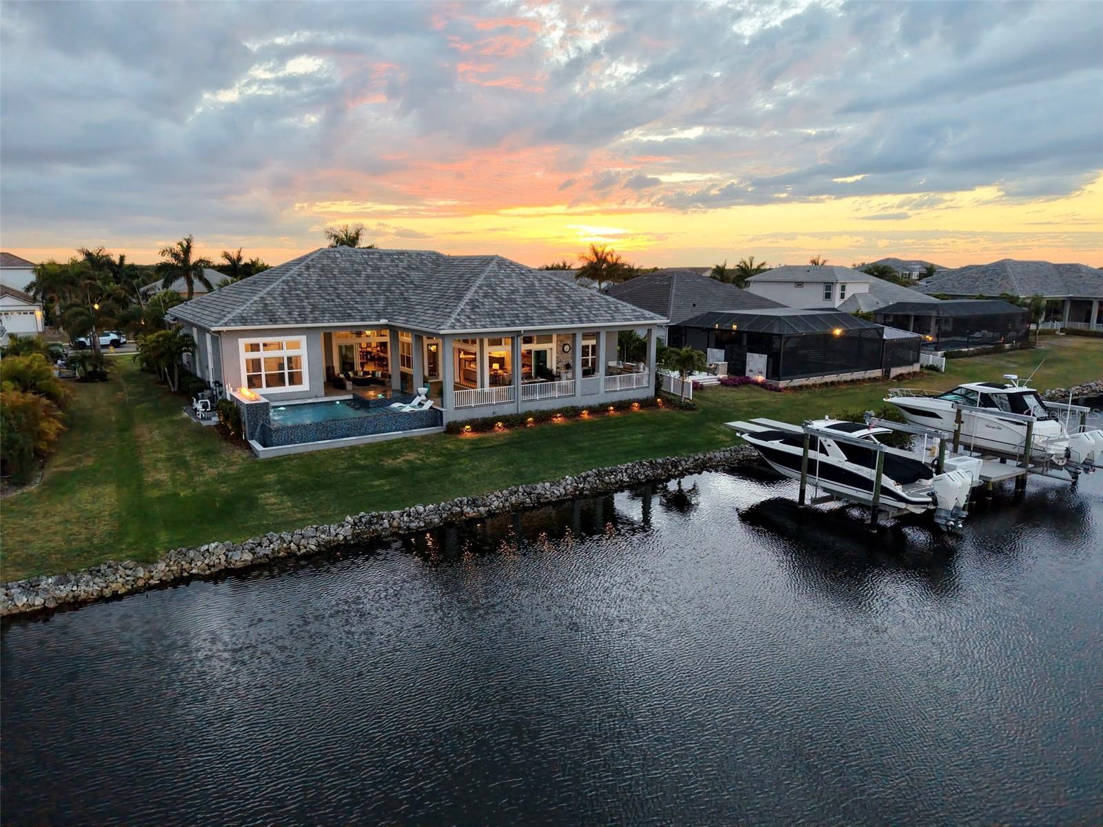 Listing photo id 81 for 813 Manns Harbor Drive