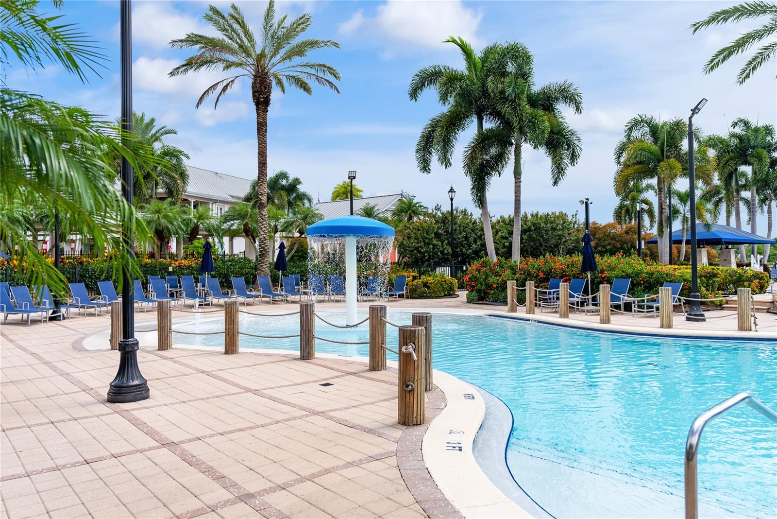 Listing photo id 88 for 813 Manns Harbor Drive