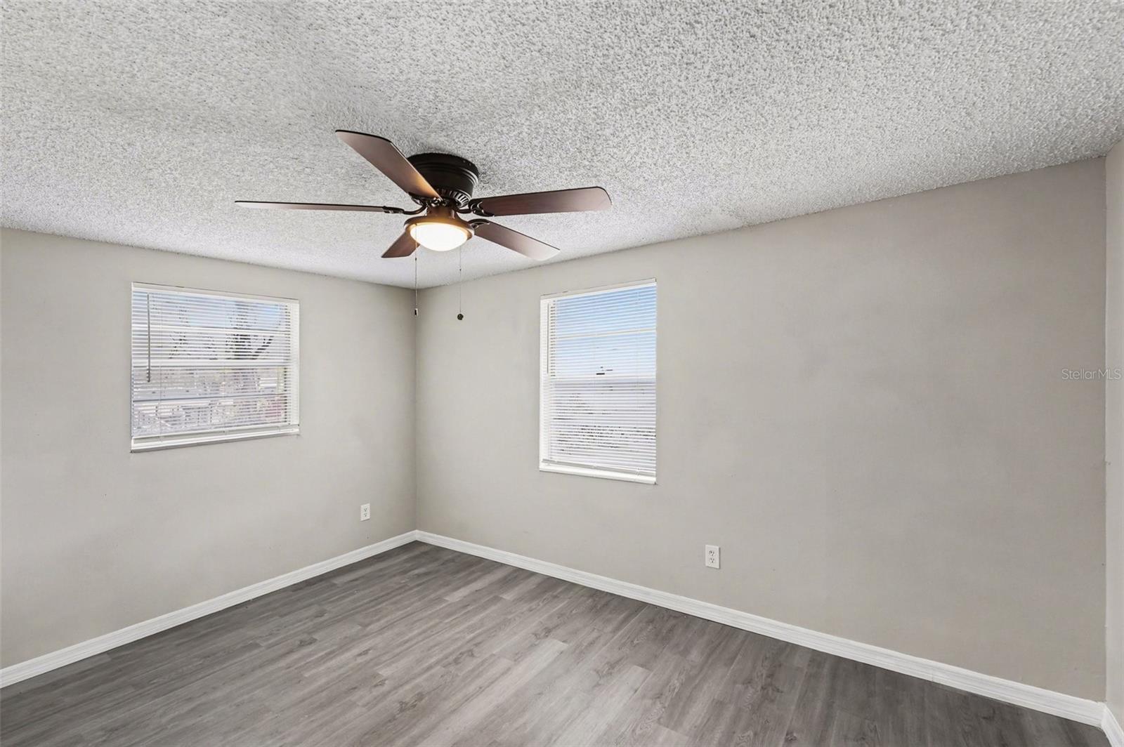 Image 18 of 26 For 6924 21st Avenue