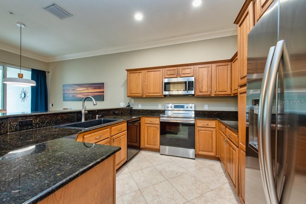 Image 19 of 71 For 1430 Manatee Circle