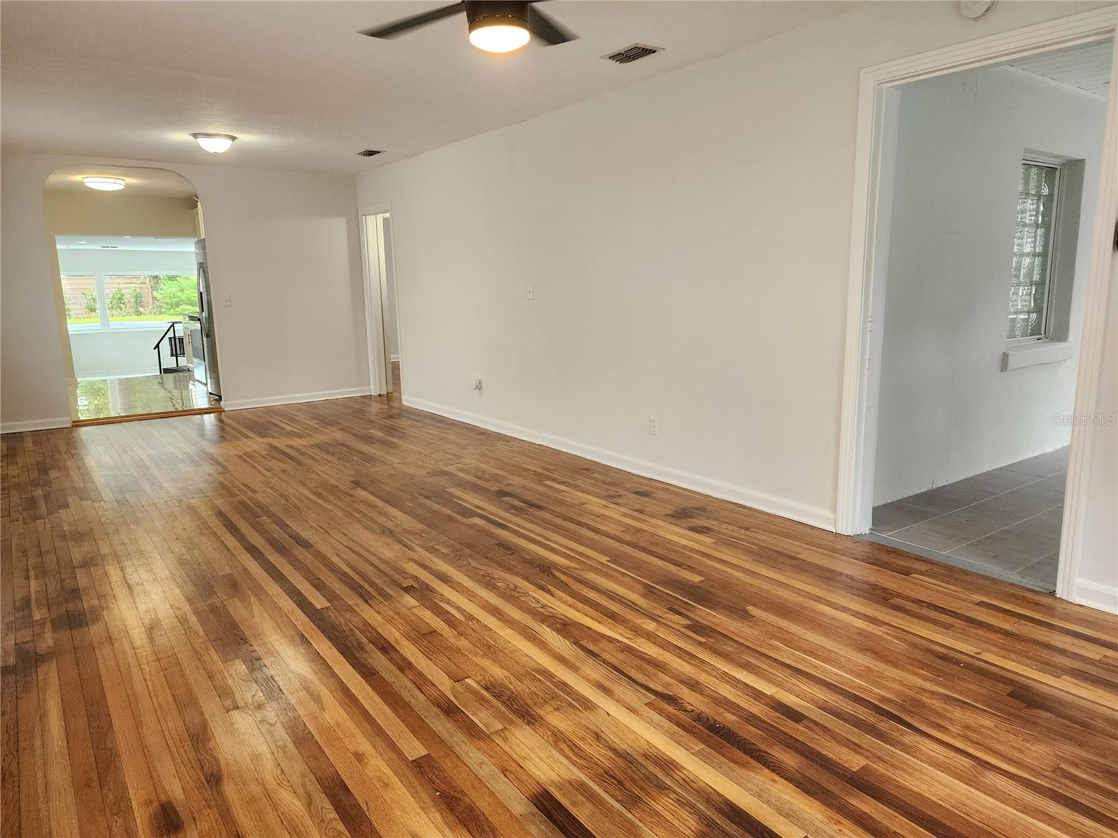 Image 2 of 9 For 3211 Mayflower Street