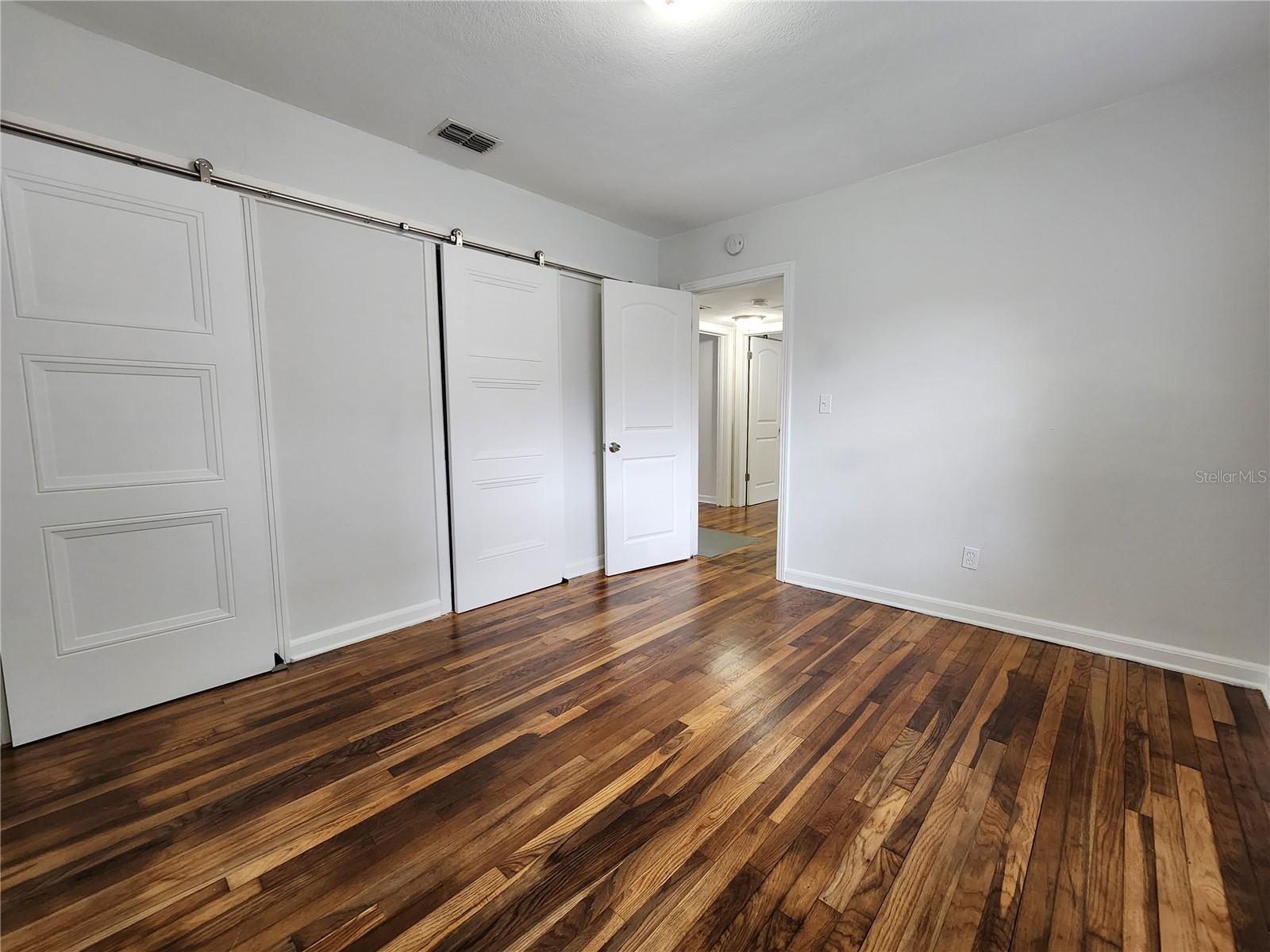 Image 7 of 9 For 3211 Mayflower Street