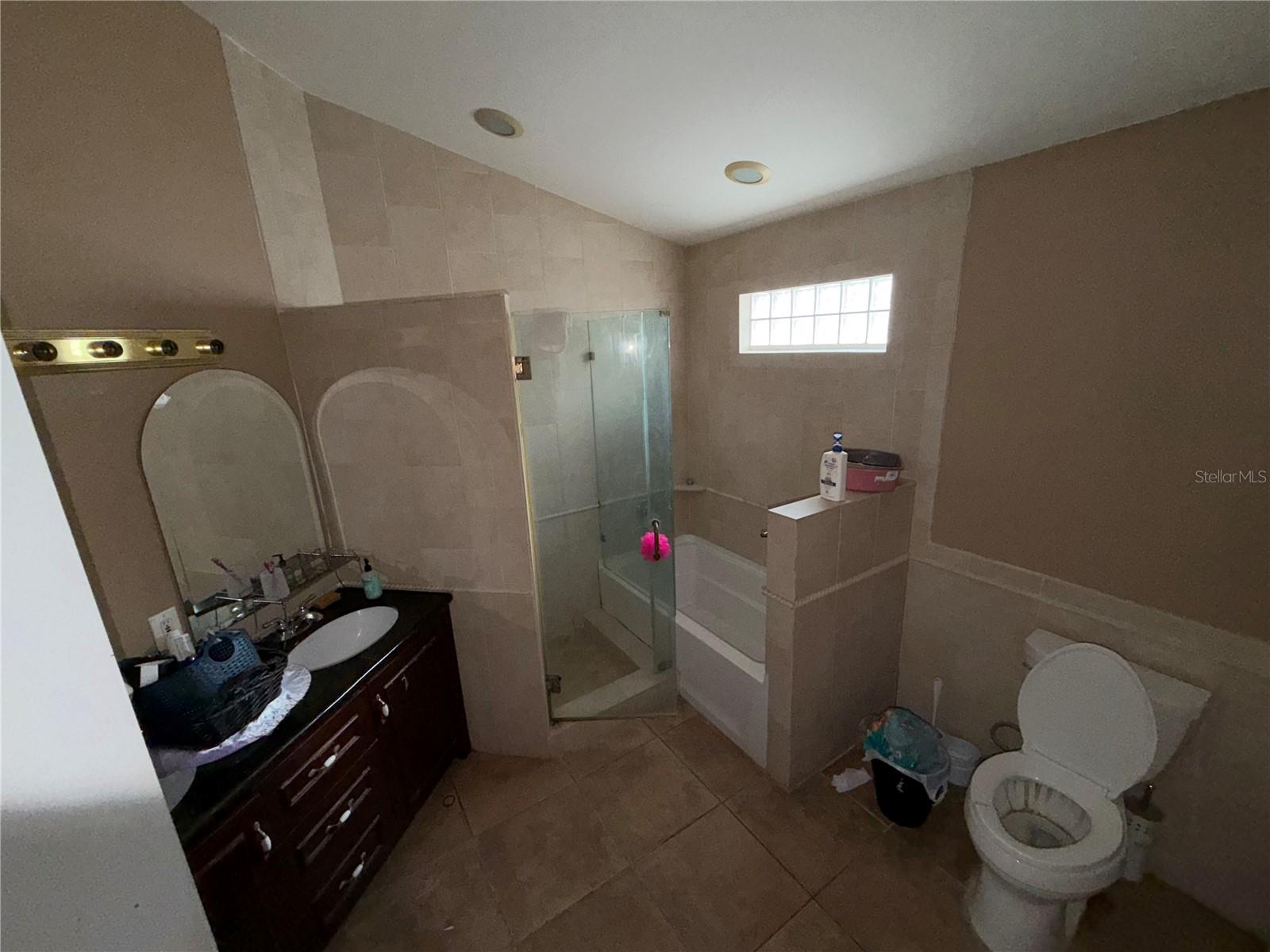 Image 21 of 27 For 19040 54th Avenue