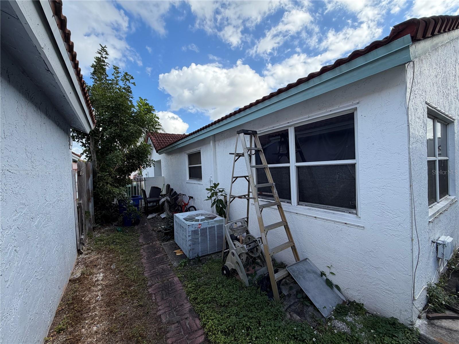 Image 26 of 27 For 19040 54th Avenue