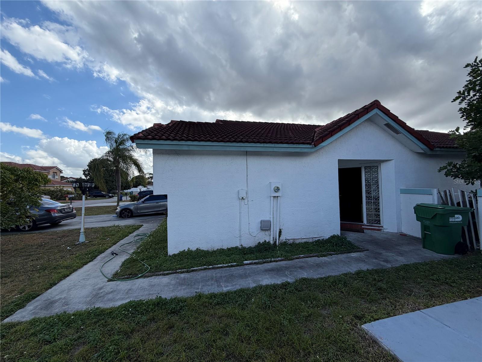 Image 5 of 27 For 19040 54th Avenue