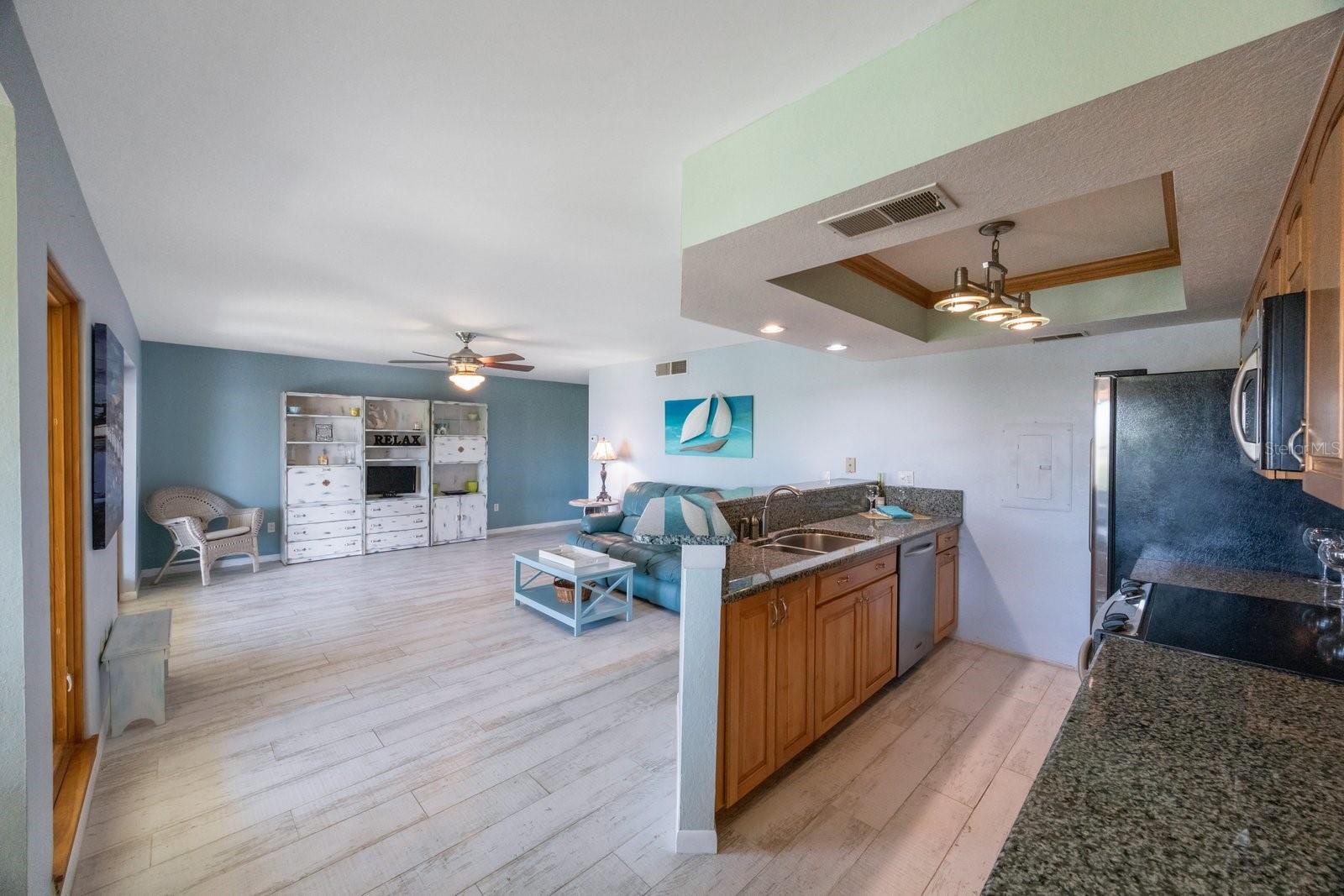 Image 12 of 43 For 1125 Pinellas Bayway S 305