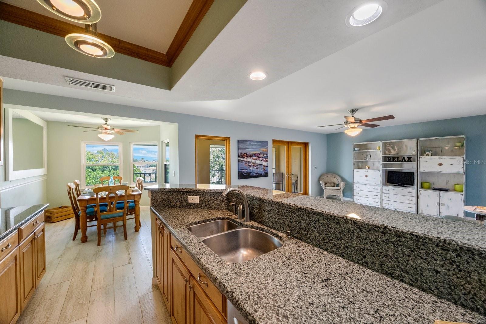 Image 16 of 43 For 1125 Pinellas Bayway S 305