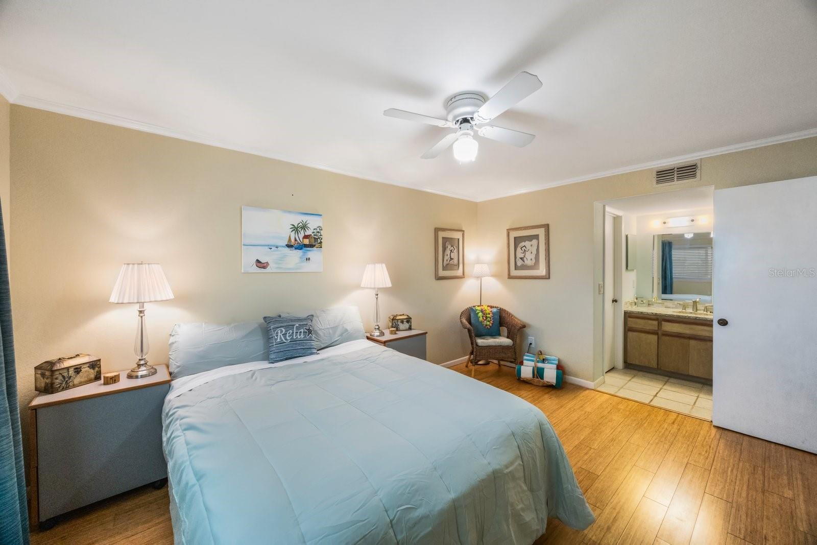 Image 21 of 43 For 1125 Pinellas Bayway S 305