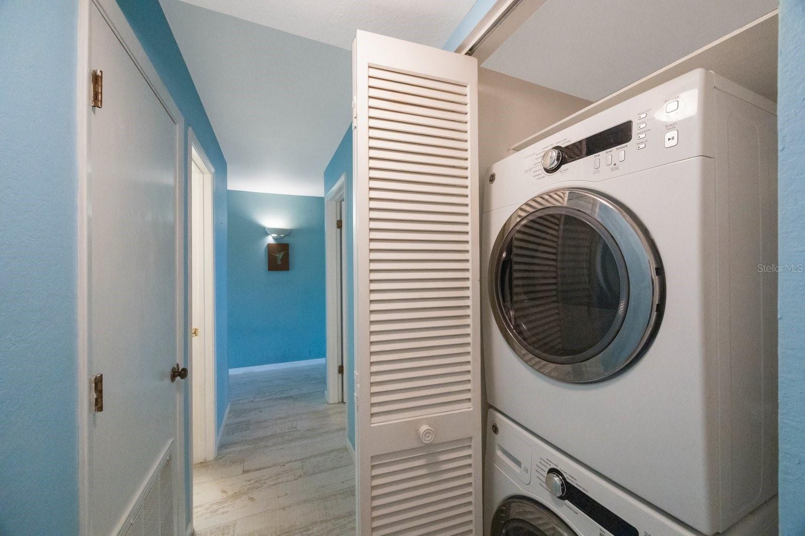 Image 25 of 43 For 1125 Pinellas Bayway S 305