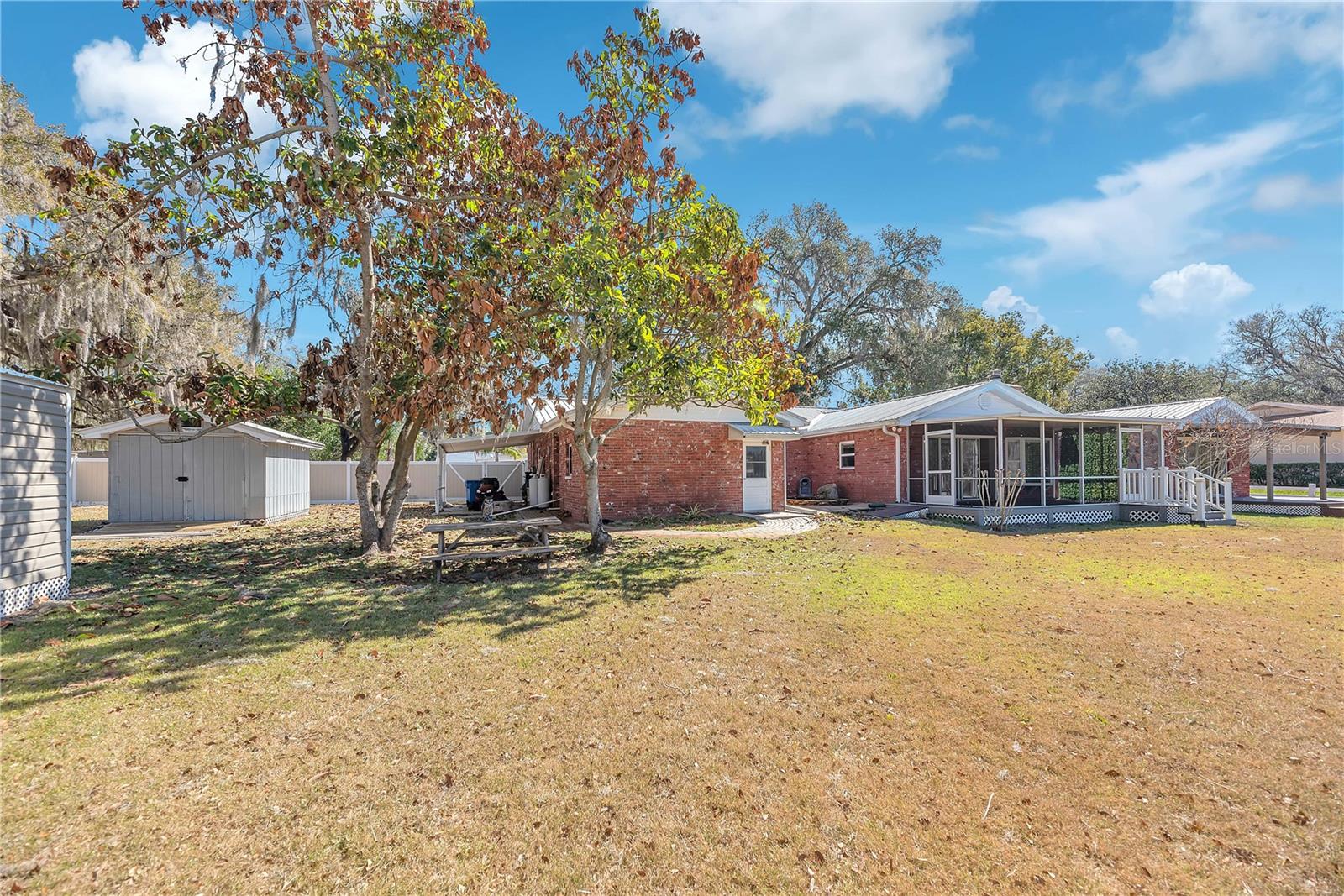 Image 30 of 64 For 2004 Capri Road