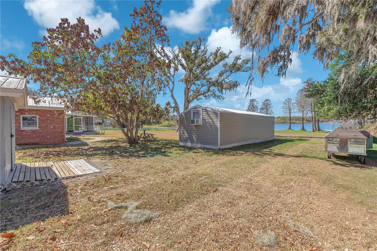 Image 35 of 64 For 2004 Capri Road