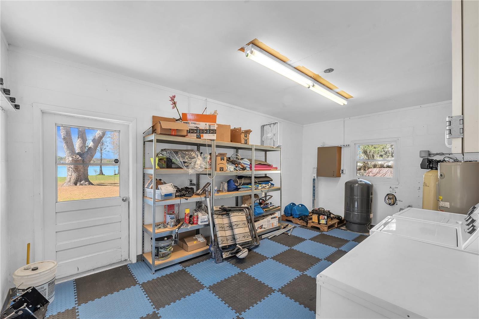 Image 40 of 64 For 2004 Capri Road