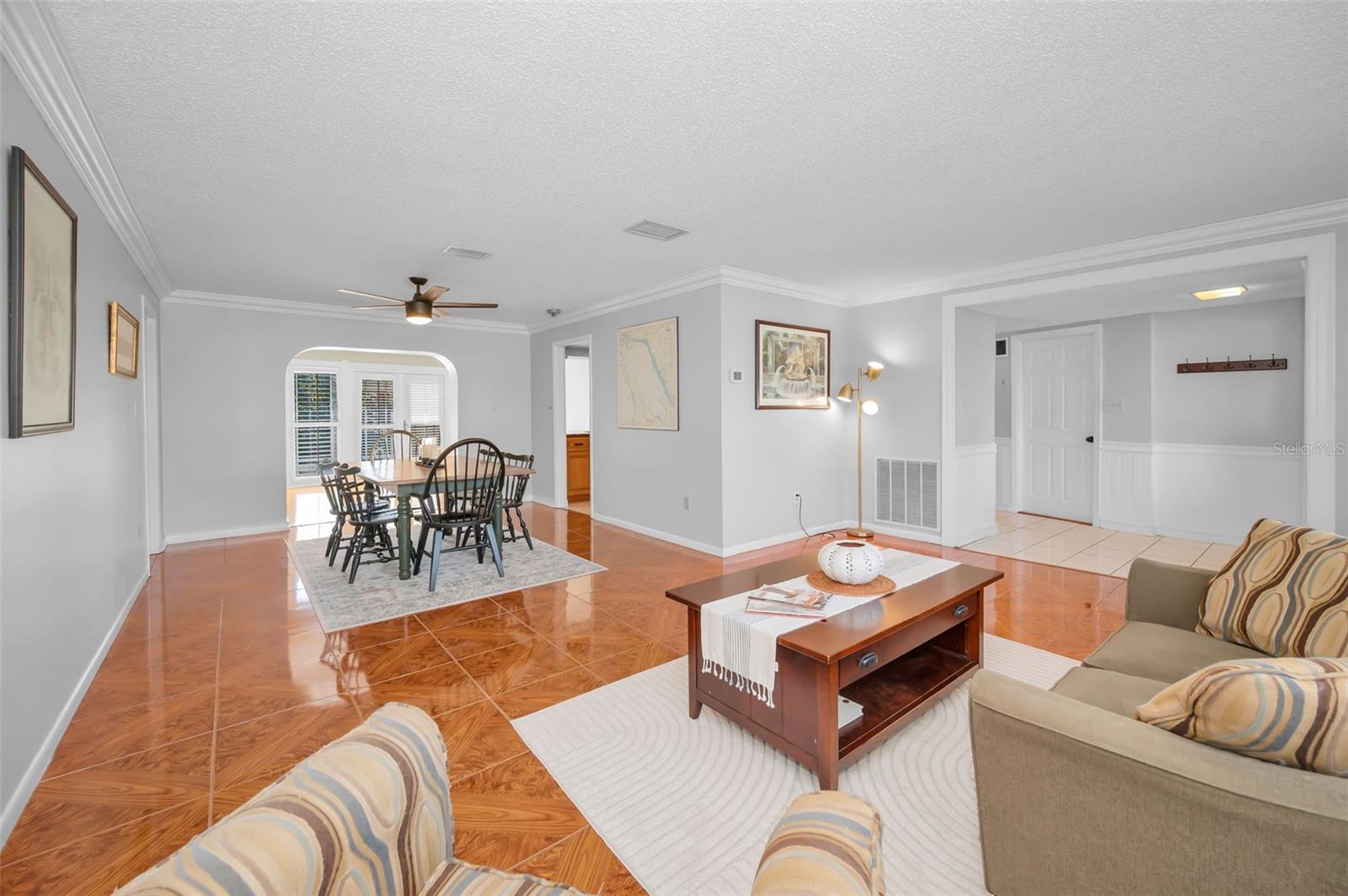 Image 10 of 53 For 1665 Shaker Lane