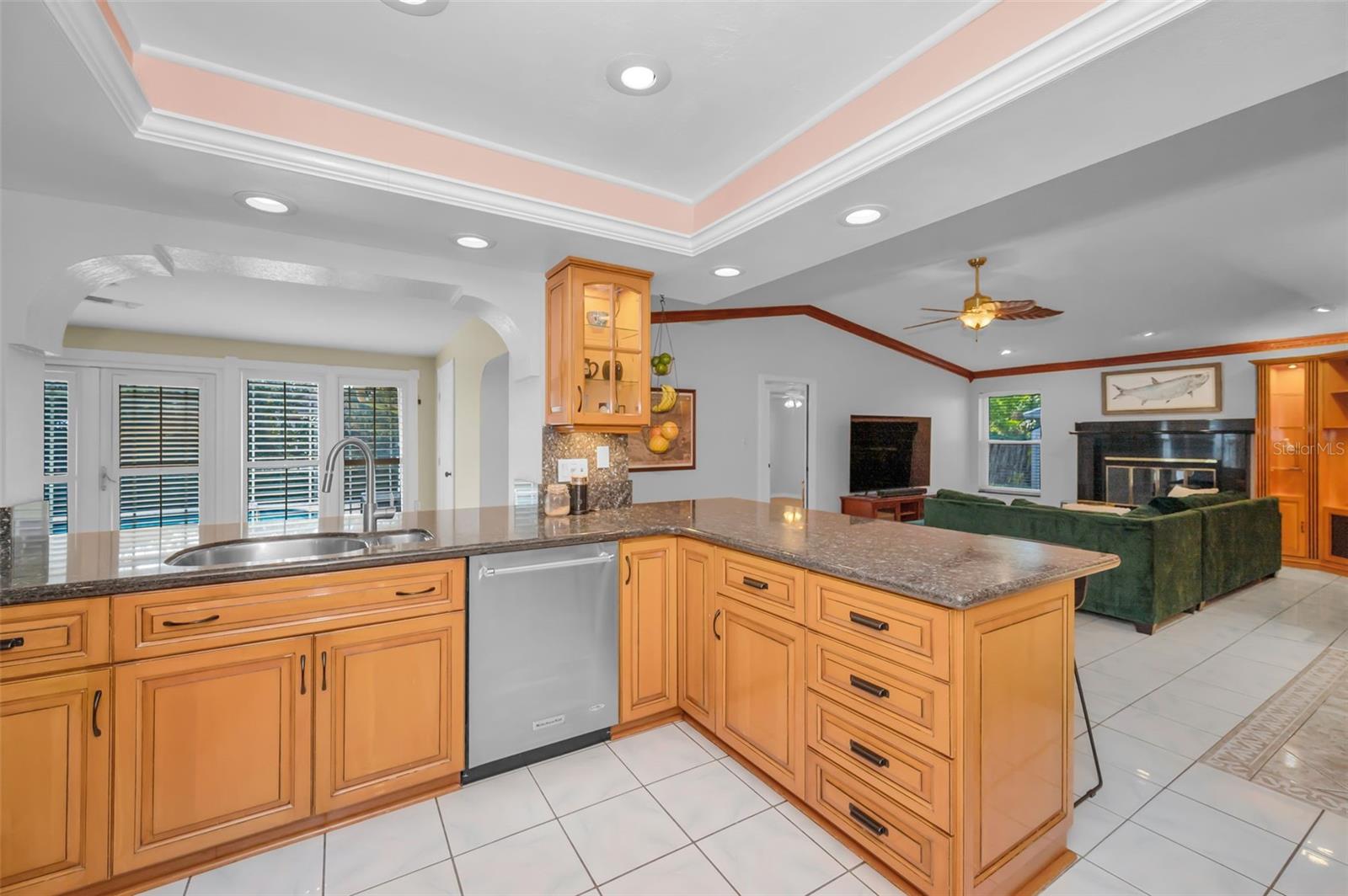 Image 16 of 53 For 1665 Shaker Lane